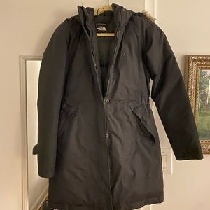 Womens black small north face arctic parka